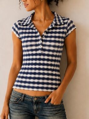 Vintage 90’s Roxy Collared Blue & White Top